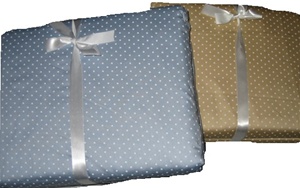 A duvet mini-set that contains one duvet cover and two pillow shams
